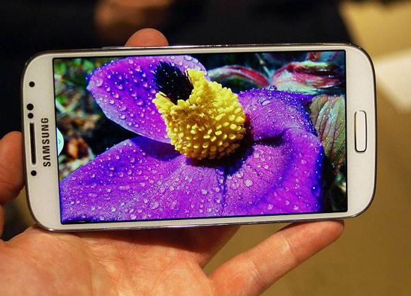 外媒体关于三星Galaxy S4设计、屏幕评测