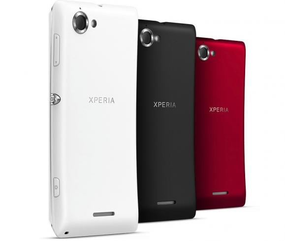 索尼两款最新的智能拍照手机Xperia SP和Xperia L亮相