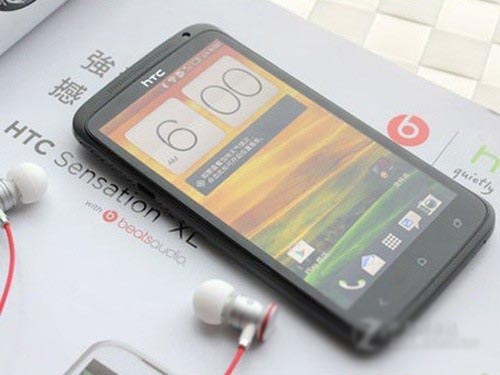 HTC双核智能手机One XL报价1799元