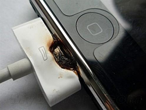 iPhone用户因电池自燃受伤