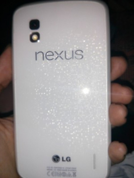 Nexus 4推出白色版 仍运行安卓4.2