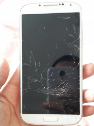 三星再爆安全问题 Galaxy S4屏幕自裂