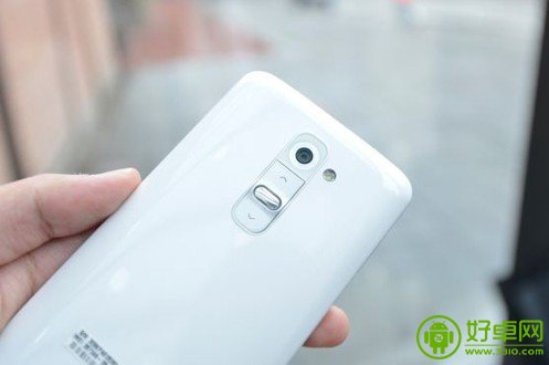 LG G2行货版正式上市发售 售价4299元