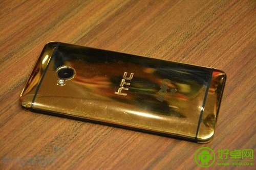 “土豪金”版HTC One亮相 闪亮你的眼球