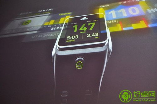阿迪达斯将在11月1日推出智能手表 价格不菲