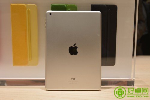 苹果发布新一代iPad mini 配备视网膜屏幕