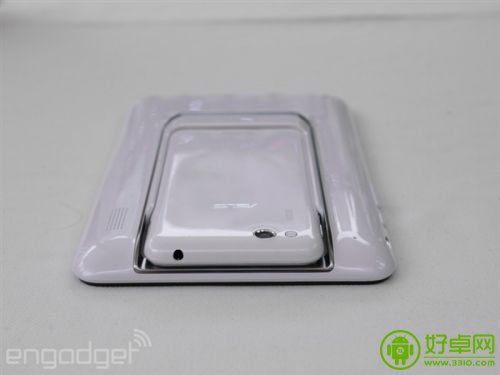 华硕变形手机PadFone mini一秒变身成平板