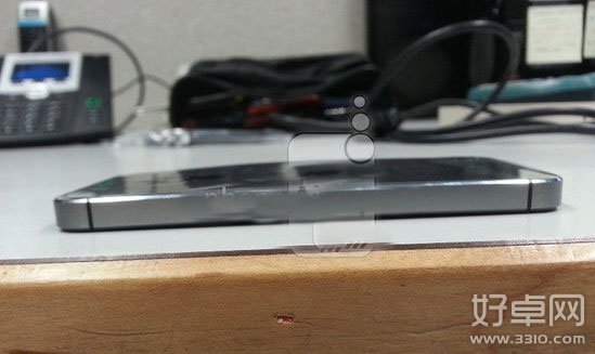 iPhone 5s质量遭质疑 机身受热变弯曲