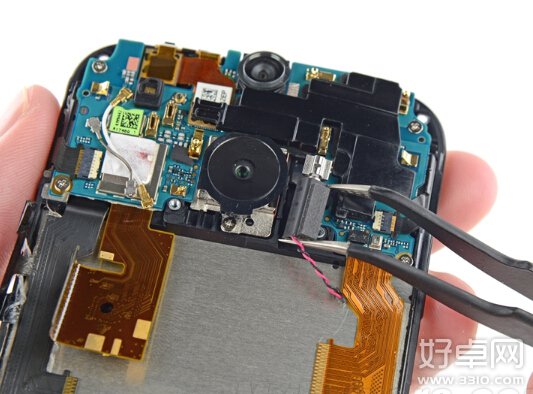 htc one m8拆机图分享 看看这手机做工如何