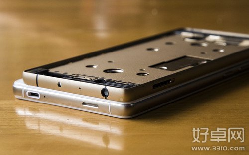 nubia Z9再曝光：手机中框泄漏尺寸更小