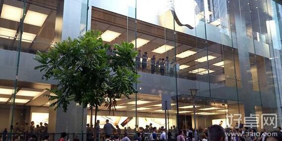 苹果6s 25日正式开卖 各地抢购情况直播